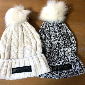 Women's Cable Knit Pom-Pom Beanie
